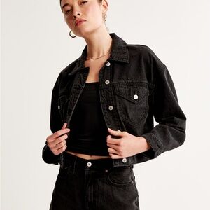 Abercrombie & Fitch Drapey Cropped Denim Jacket